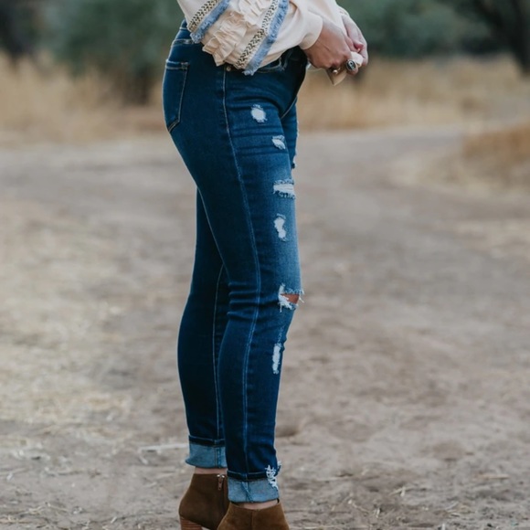 Wren and Ivory Kancan Delia Distressed Jeans - Picture 6 of 7